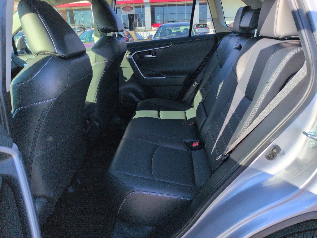 Used 2019 Toyota RAV4 Limited w/ Advanced Technology Package AWD/4WD image 25