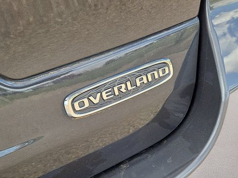 Used 2023 Jeep Grand Cherokee Overland w/ Advanced Protech Group III AWD/4WD image 14
