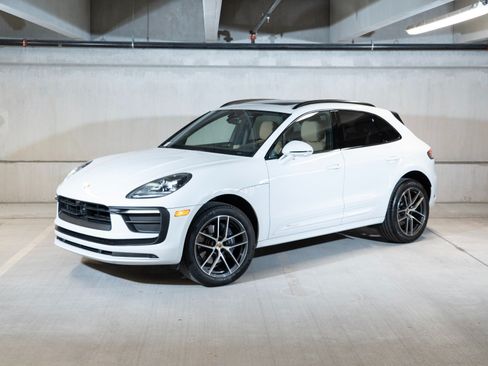 Certified 2026 Porsche Macan AWD/4WD image 1