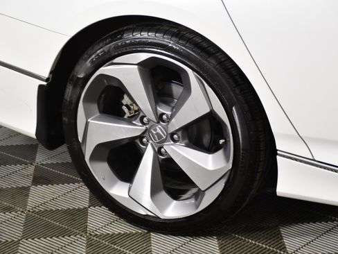Used 2018 Honda Accord Touring image 57