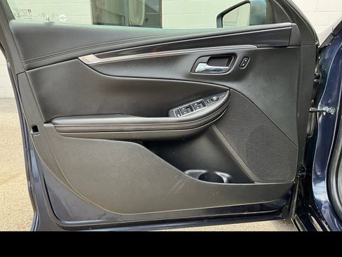 Used 2018 Chevrolet Impala LT FWD image 22