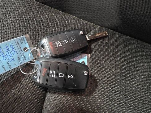 Used 2018 Kia Optima LX FWD image 10