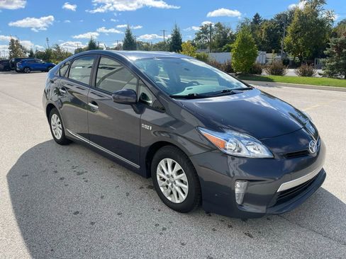 Used 2014 Toyota Prius Prime Hatchback 4D image 3