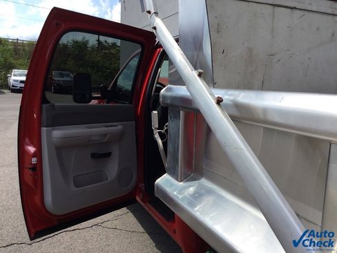 Used 2013 Chevrolet Silverado 3500 W/T w/ Snow Plow Prep Package image 30