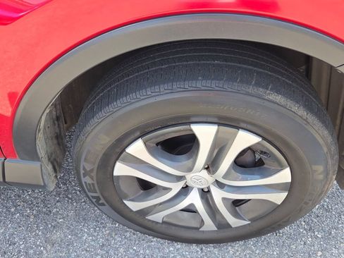 Used 2016 Toyota RAV4 LE FWD image 14
