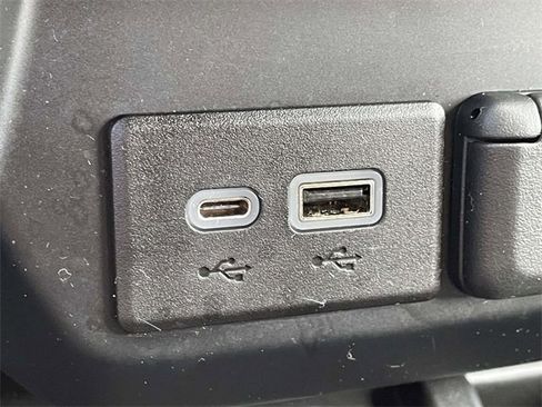 Used 2021 Chevrolet Silverado 1500 LTZ w/ LTZ Premium Package image 28