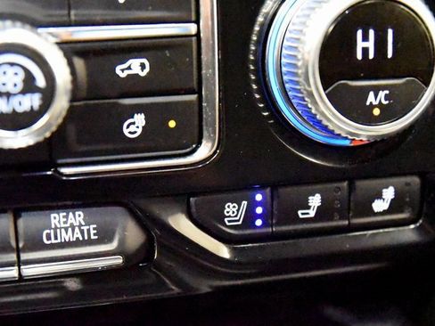 Used 2023 GMC Yukon XL Denali image 26