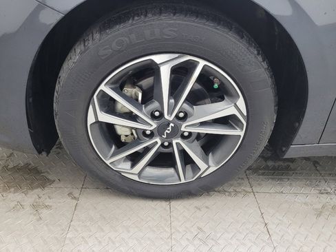 Used 2023 Kia Forte LXS w/ LXS Technology Package image 31