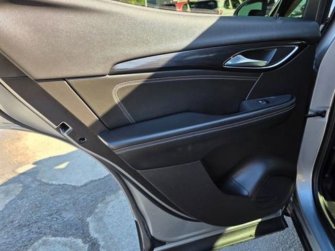 Used 2023 Buick Envision Essence image 19