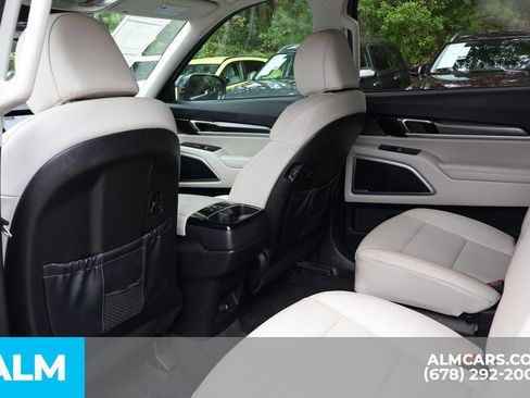 Used 2024 Kia Telluride S w/ S Sunroof Package FWD image 17