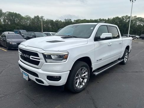 Used 2023 RAM 1500 Laramie AWD/4WD image 3