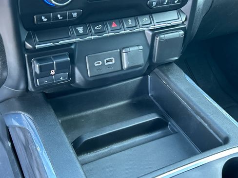 Used 2021 Chevrolet Silverado 3500 LTZ w/ LTZ Convenience Package image 37