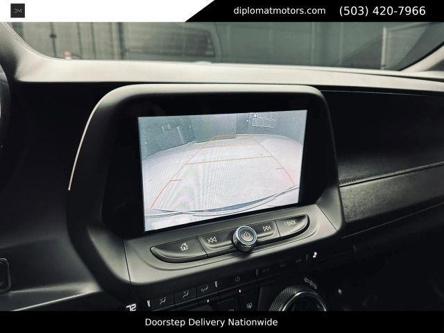 Used 2018 Chevrolet Camaro SS RWD image 33