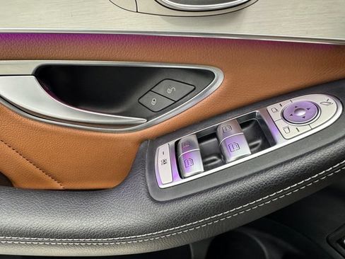 Certified 2022 Mercedes-Benz GLC 300 image 37
