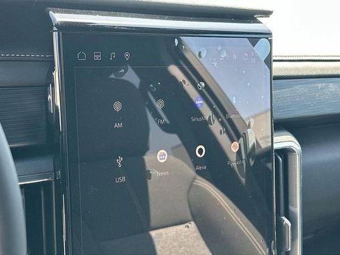 New 2025 GMC Acadia Elevation image 15