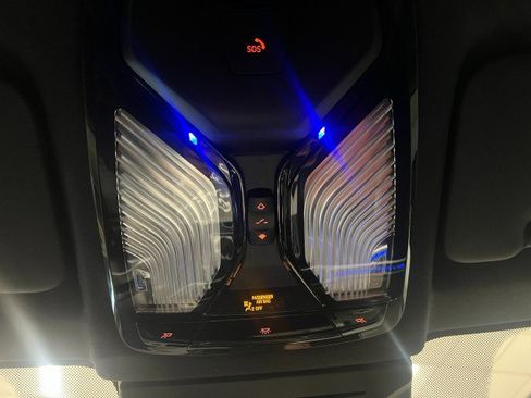 Used 2024 BMW X6 xDrive40i image 32