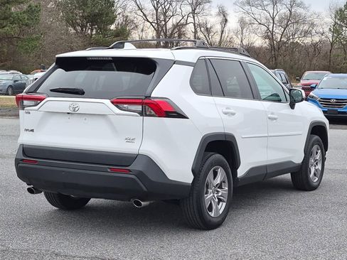 Used 2022 Toyota RAV4 XLE image 3