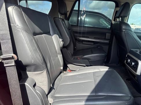 Used 2022 Ford Expedition XLT RWD image 7