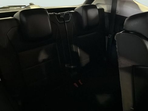 Used 2018 Volkswagen Tiguan SEL FWD image 55