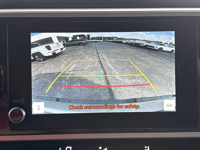 Used 2025 Toyota Tundra SR5 AWD/4WD image 8