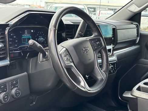 Used 2022 Chevrolet Silverado 1500 RST image 8