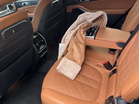 Used 2023 BMW X7 xDrive40i image 6