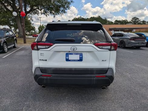 Used 2019 Toyota RAV4 XLE Premium FWD image 5