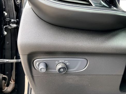 Used 2022 Buick Envision Essence w/ Sport Touring Package FWD image 36