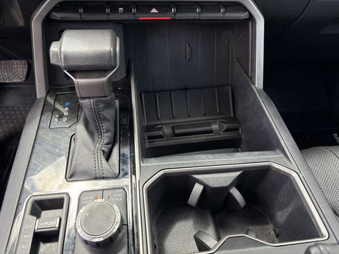 Used 2022 Toyota Tundra SR5 AWD/4WD image 16