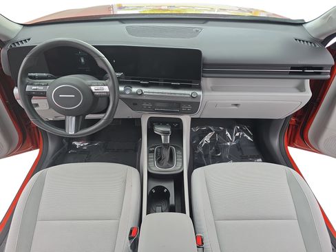 Used 2024 Hyundai Kona SEL image 9