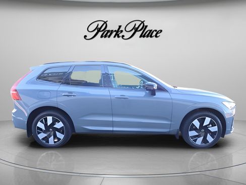 Used 2024 Volvo XC60 T8 Plus w/ Protection Package Premier AWD/4WD image 9