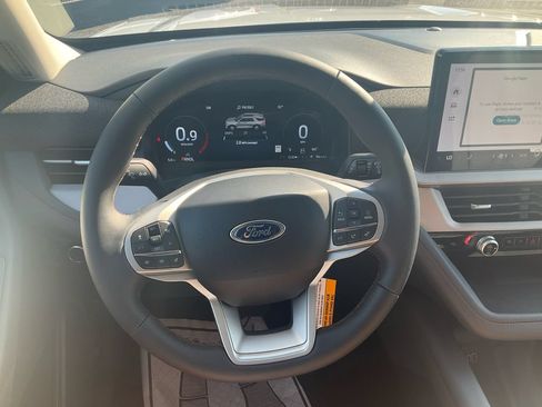 New 2026 Ford Explorer Active RWD image 23