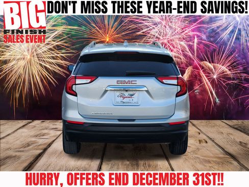 Used 2022 GMC Terrain SLE w/ Driver Convenience Package image 8