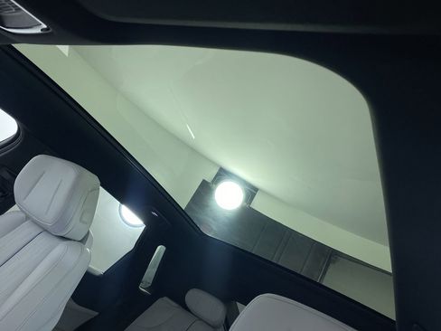 Certified 2024 Cadillac Lyriq Luxury image 10