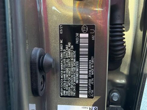 Used 2021 Toyota C-HR XLE FWD image 14