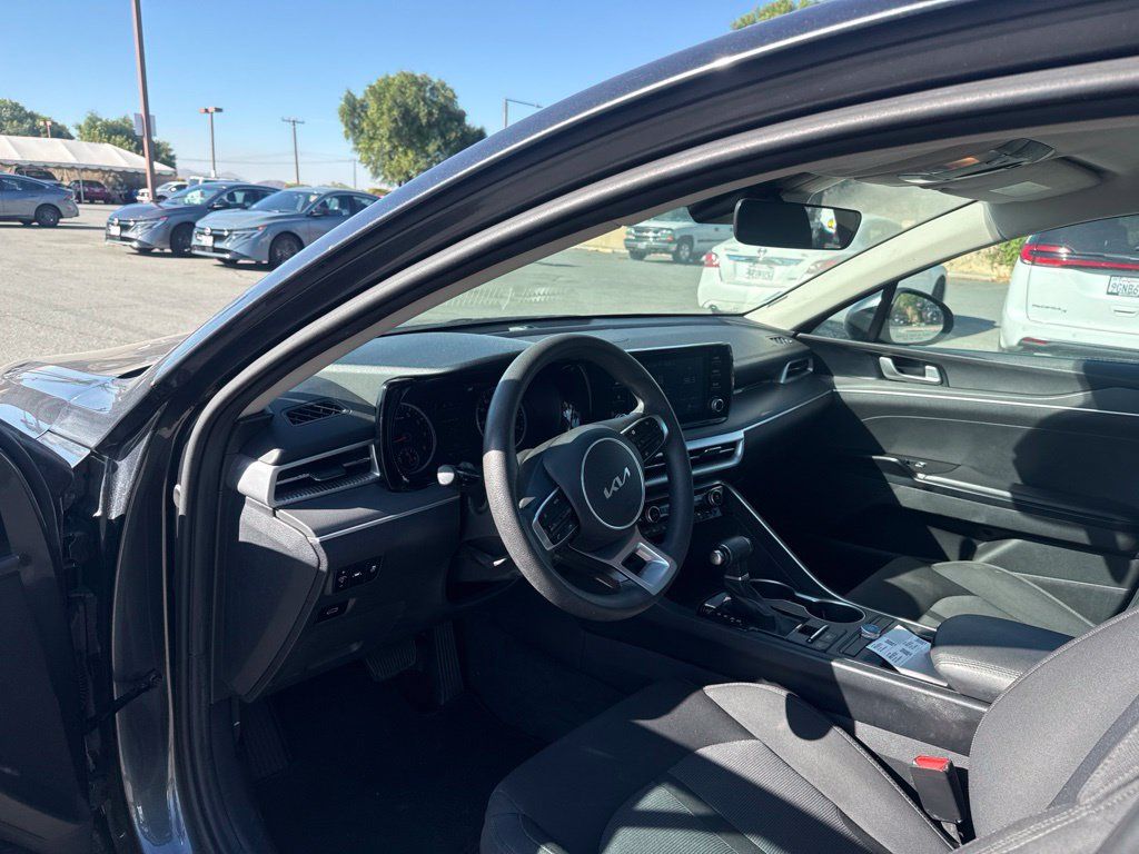 Used 2022 Kia K5 LXS FWD image 14