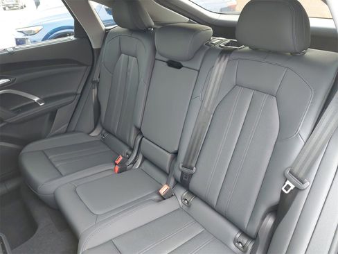 New 2025 Audi Q5 Premium Plus image 14