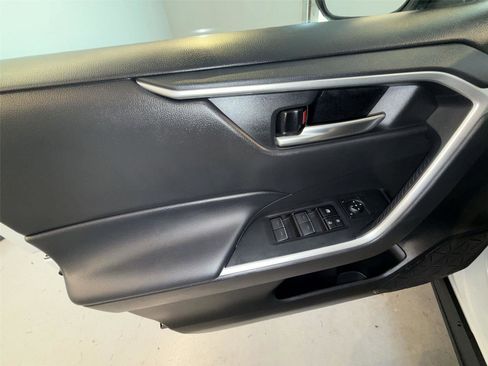 Used 2023 Toyota RAV4 XLE image 15