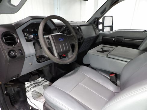 Used 2016 Ford F250 XL w/ Power Equipment Group RWD image 15