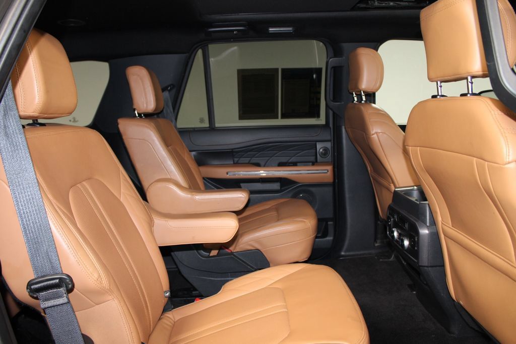 Used 2022 Ford Expedition Platinum AWD/4WD image 33