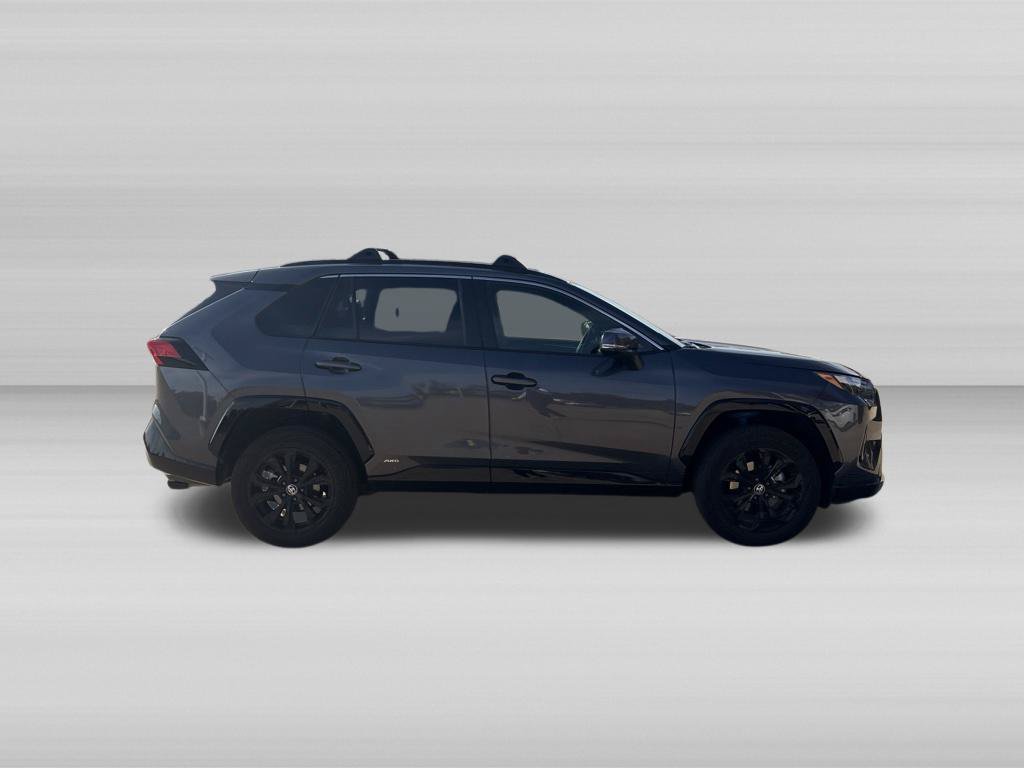 Used 2025 Toyota RAV4 SE w/ Convenience Package AWD/4WD image 3