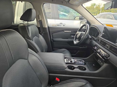 Used 2023 Honda Pilot Elite image 13