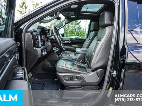 Used 2024 GMC Sierra 2500 AT4 w/ Technology Package AWD/4WD image 18