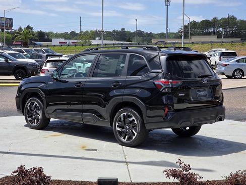 New 2026 Subaru Forester Premium AWD/4WD image 4
