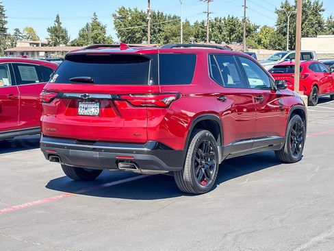 Used 2022 Chevrolet Traverse Premier w/ Redline Edition AWD/4WD image 4