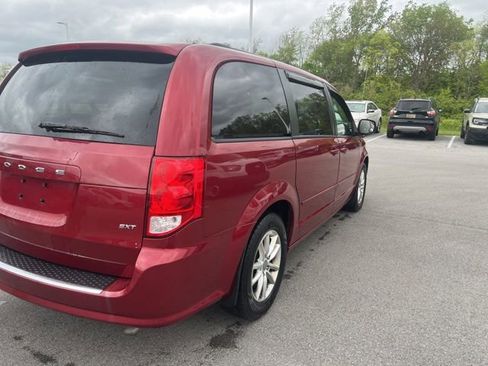 Used 2015 Dodge Grand Caravan SXT FWD image 12