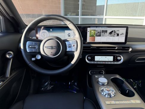 Used 2025 Genesis GV60 RWD image 16