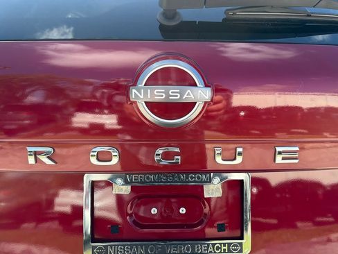 Used 2023 Nissan Rogue SV w/ SV Premium B Package FWD image 10