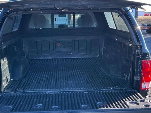Used 2017 RAM 2500 SLT image 4
