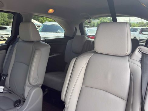 Used 2023 Honda Odyssey Touring image 31
